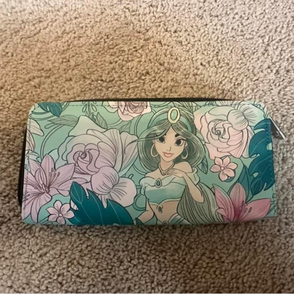 NEW - Disney Aladdin Jasmin Wallet